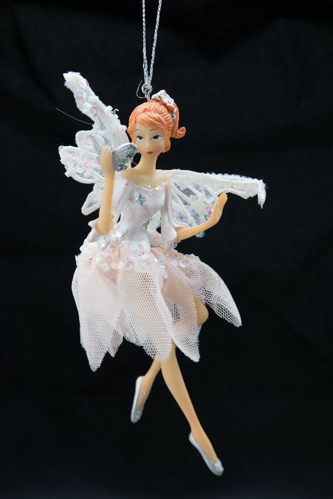 Ballerina mit Vogel Schmetterling